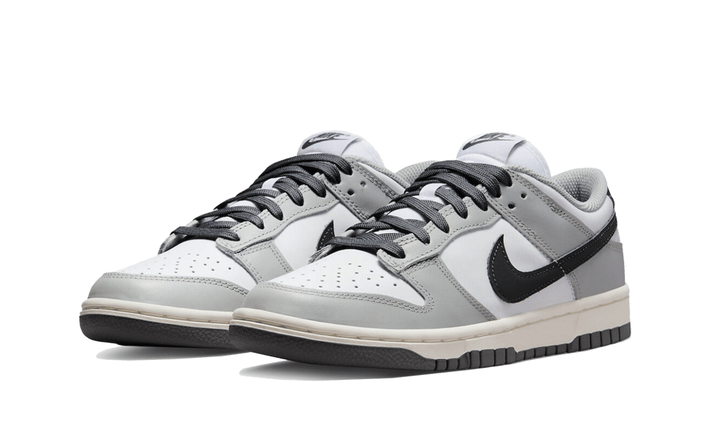 NIKE DUNK LOW 'LIGHT SMOKE GREY' (W)