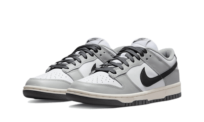 NIKE DUNK LOW 'LIGHT SMOKE GREY' (W)